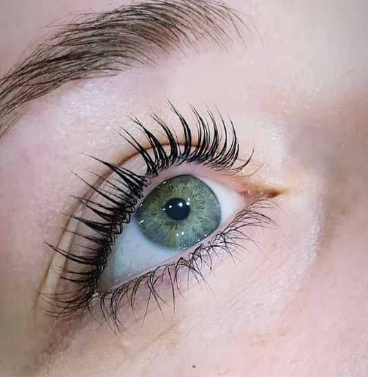 Luminous Eyes Without Compromise: The 2026 Summer Hydration Lash Guide